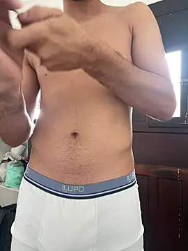 Snapshot of Exclusiveboy69 chatting on 04-06-26, 03:13 Exclusiveboy69 online show from 04-06-26, 03:13