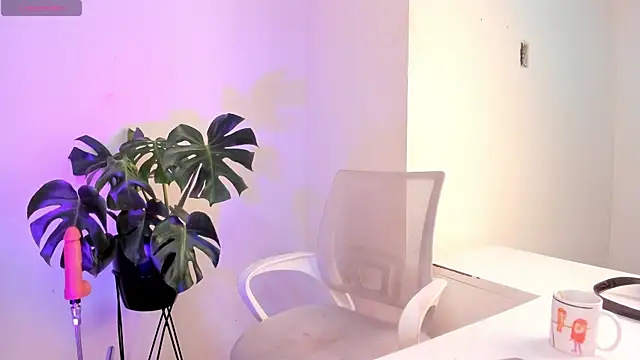 Emma Dancer online show from 07-08-26, 01:12