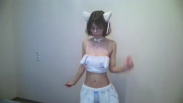 Kate Mooss online show from 03-02-26, 01:29