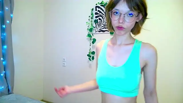 Kate Mooss online show from 03-07-26, 03:06