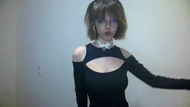 Kate Mooss online show from 02-22-26, 01:13