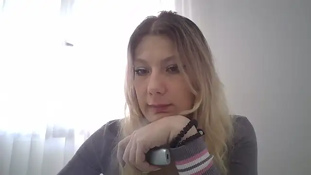 Foxy Bright online show from 02-28-26, 12:38