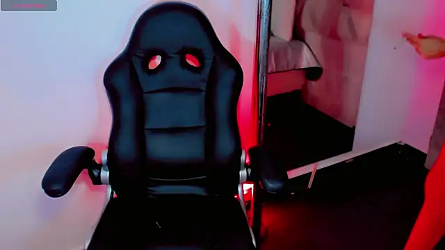 Daniiela Ember online show from 03-27-26, 11:44