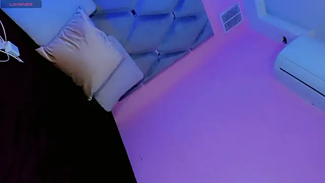 Daniiela Ember online show from 03-28-26, 11:11