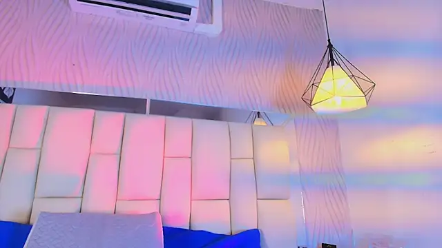 Lana Sliim online show from 06-03-26, 12:06