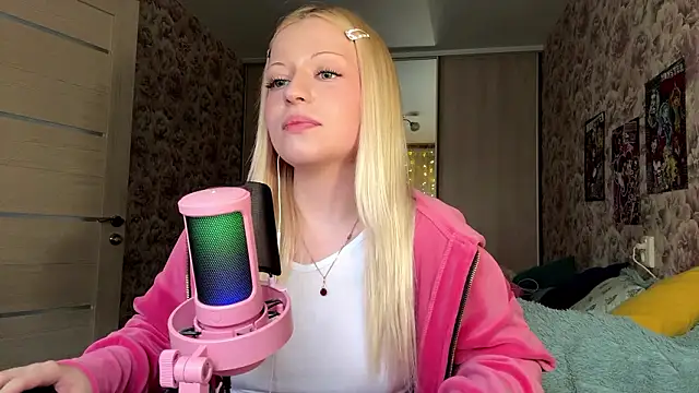 Snapshot of JeneeBIanks chatting on 02-24-26, 11:33 JeneeBIanks online show from 02-24-26, 11:33