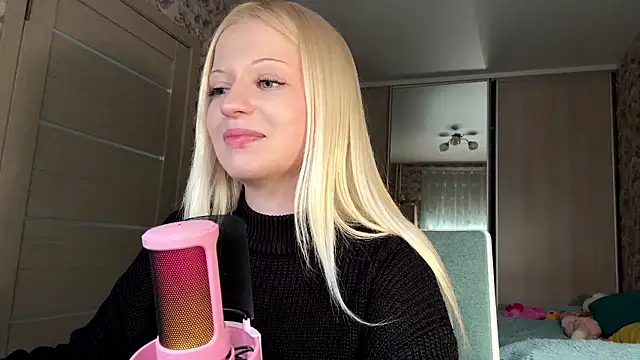 JeneeBIanks online show from 03-10-26, 11:58