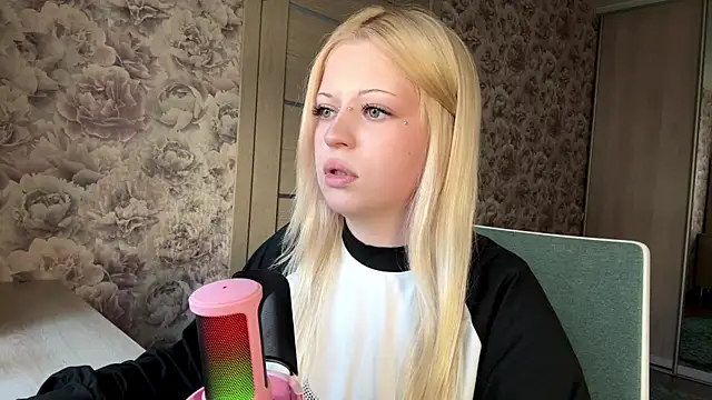 JeneeBIanks online show from 03-26-26, 12:03