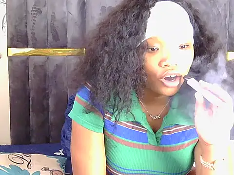 Divine Beautyxx online show from 03-09-26, 02:09