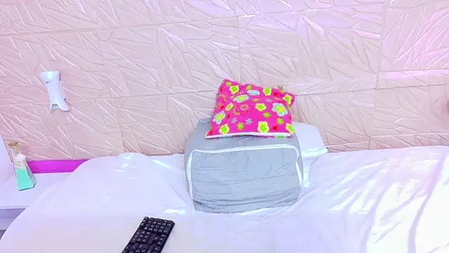 nina bae online show from 03-31-26, 08:44