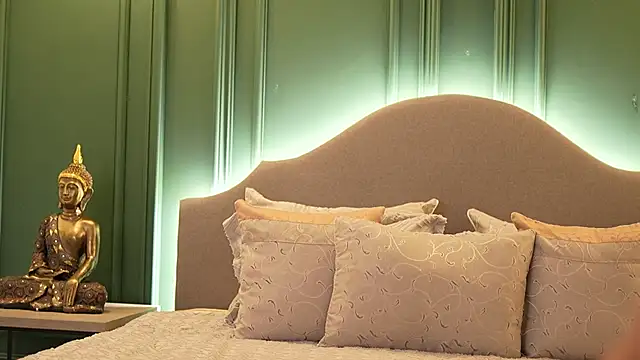 Snapshot of Amara_Velvet_ chatting on 03-30-26, 09:38 Amara Velvet online show from 03-30-26, 09:38