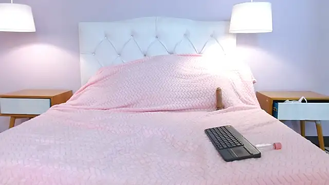 Persefyre online show from 03-19-26, 11:32