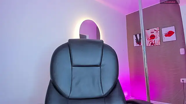 Snapshot of Tiphanysalvatore chatting on 02-26-26, 07:36 Tiphanysalvatore online show from 02-26-26, 07:36