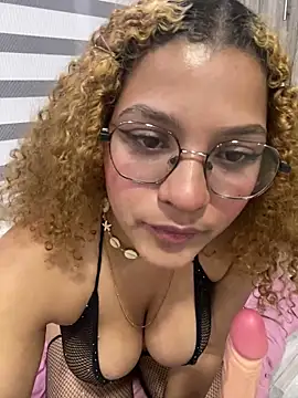 Snapshot of KendyLove_ chatting on 03-01-26, 12:21 KendyLove online show from 03-01-26, 12:21