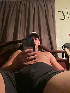Snapshot of Alejandrososas chatting on 06-18-26, 04:22 Alejandrososas online show from 06-18-26, 04:22