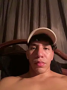 Snapshot of Alejandrososas chatting on 06-13-26, 04:54 Alejandrososas online show from 06-13-26, 04:54