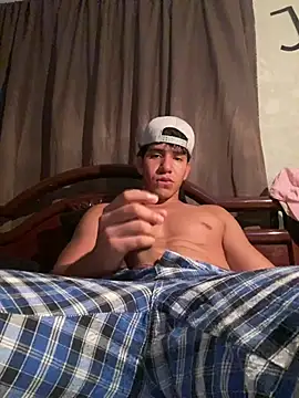 Snapshot of Alejandrososas chatting on 07-08-26, 04:24 Alejandrososas online show from 07-08-26, 04:24