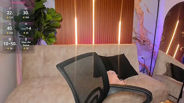 Antonella Moretti  online show from 03-11-26, 02:11