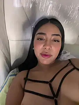Snapshot of Linarodri chatting on 05-20-26, 03:58 Linarodri online show from 05-20-26, 03:58
