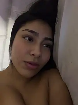 Snapshot of Linarodri chatting on 06-03-26, 05:19 Linarodri online show from 06-03-26, 05:19
