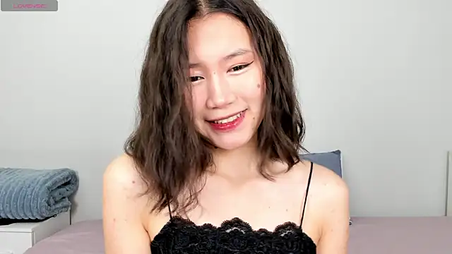 Snapshot of Kiraeko chatting on 05-26-26, 05:16 Kiraeko online show from 05-26-26, 05:16