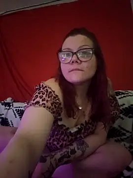 Snapshot of Sexymilf6992 chatting on 05-04-26, 06:00 Sexymilf6992 online show from 05-04-26, 06:00