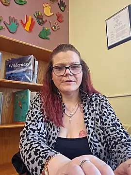 Snapshot of Sexymilf6992 chatting on 05-16-26, 06:29 Sexymilf6992 online show from 05-16-26, 06:29