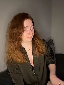 HoneyBunny18 online show from 04-10-26, 06:15