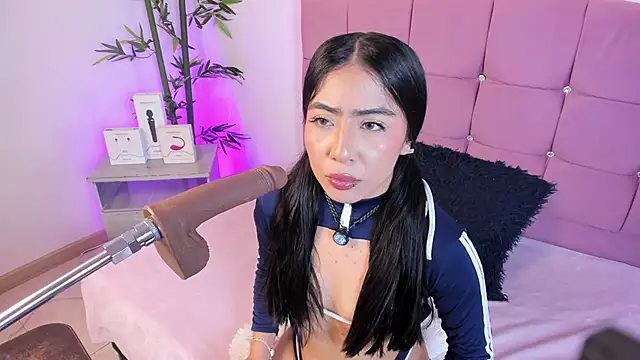 Snapshot of Valecute_ chatting on 04-27-26, 07:56 Valecute online show from 04-27-26, 07:56