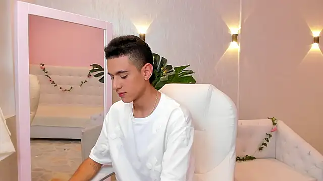 dominicjonnes online show from 02-25-26, 06:30