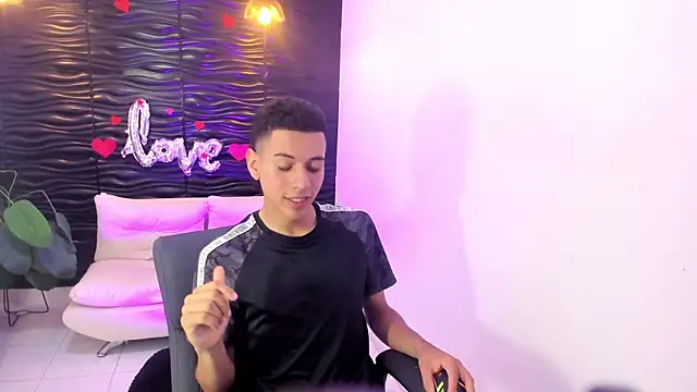 dominicjonnes online show from 04-15-26, 07:40