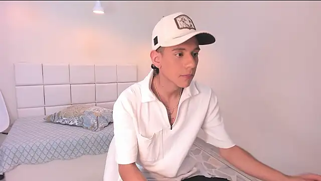 dominicjonnes online show from 02-23-26, 07:36