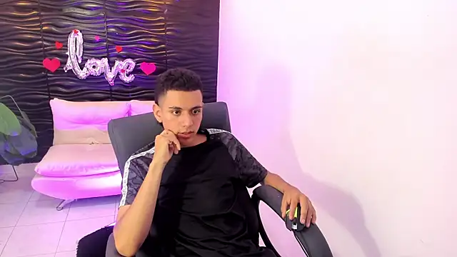 dominicjonnes online show from 04-15-26, 07:58