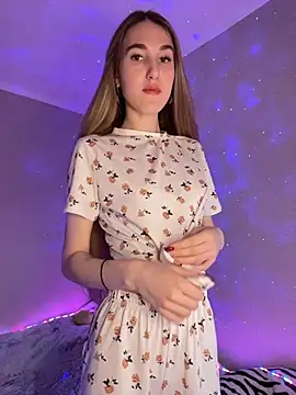 Snapshot of EvelynRavenwood chatting on 02-26-26, 04:18 EvelynRavenwood online show from 02-26-26, 04:18