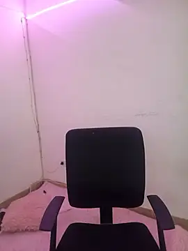 PamelaThoms online show from 04-14-26, 02:33