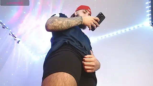 SantiagoHincapiie online show from 04-01-26, 06:59