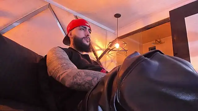 SantiagoHincapiie online show from 03-07-26, 04:30