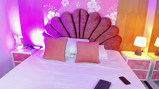 Sara colyn online show from 04-05-26, 08:48