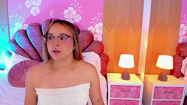 Sara colyn online show from 03-04-26, 09:00