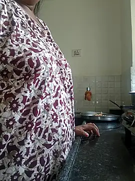 Snapshot of RDindian96 chatting on 07-13-26, 12:04 RDindian96 online show from 07-13-26, 12:04
