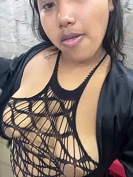 Snapshot of ale_sweet53 chatting on 05-29-26, 03:34 ale sweet53 online show from 05-29-26, 03:34