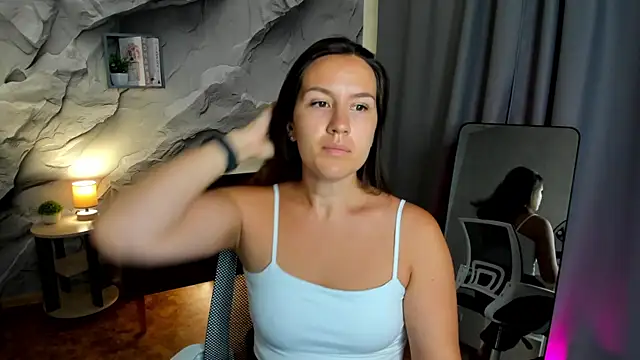 Snapshot of asti_bubbles chatting on 07-18-26, 01:36 asti bubbles online show from 07-18-26, 01:36