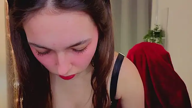 BellaThery online show from 03-12-26, 05:24