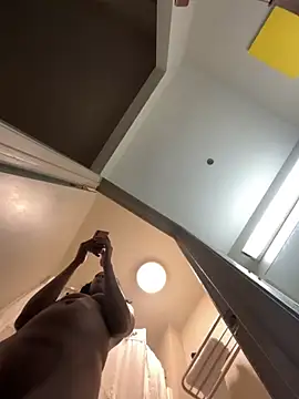 krissycream7 online show from 04-26-26, 08:11