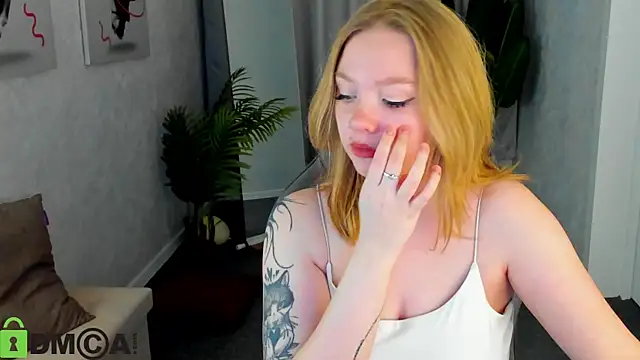 Snapshot of Margo_Ring chatting on 04-21-26, 08:43 Margo Ring online show from 04-21-26, 08:43