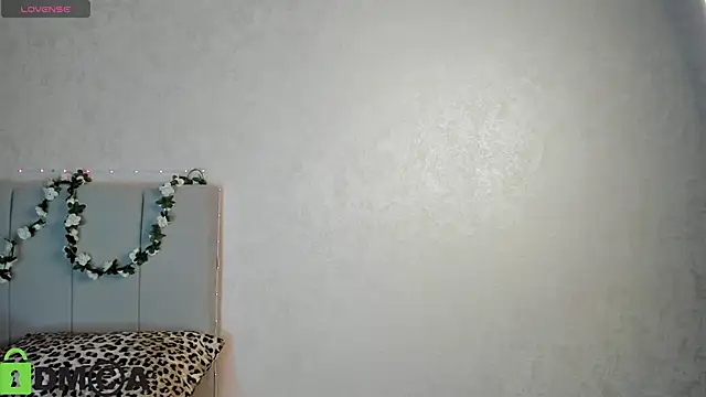 Snapshot of Annet_Nel1son chatting on 04-21-26, 02:51 Annet Nel1son online show from 04-21-26, 02:51