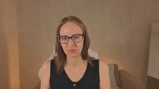 Elizabeth Andersonn online show from 04-10-26, 01:12