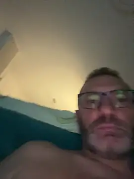 Snapshot of ivandotato23 chatting on 06-18-26, 08:47 ivandotato23 online show from 06-18-26, 08:47