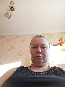 Snapshot of KiraStanton chatting on 05-30-26, 04:12 KiraStanton online show from 05-30-26, 04:12