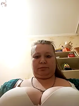 KiraStanton online show from 04-14-26, 06:57